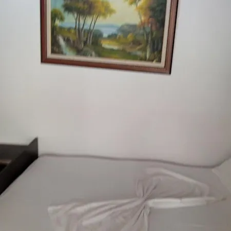 Karafil Pensjonat Gjirokastra