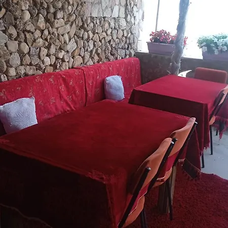 Pensjonat Karafil Gjirokastra