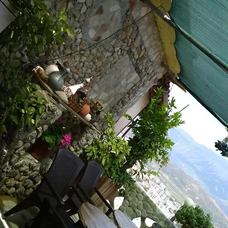 Karafil 招待所 3*