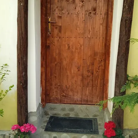 Karafil 3* Gjirokastër