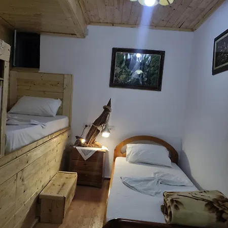 بيت ضيافة Karafil