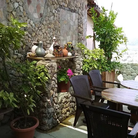 Guest house Karafil *